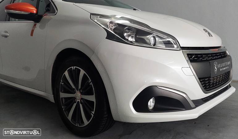 Peugeot 208 1.2 PureTech GT Line - 6