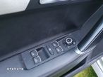 Volkswagen Passat 1.6 TDI Business Line - 17