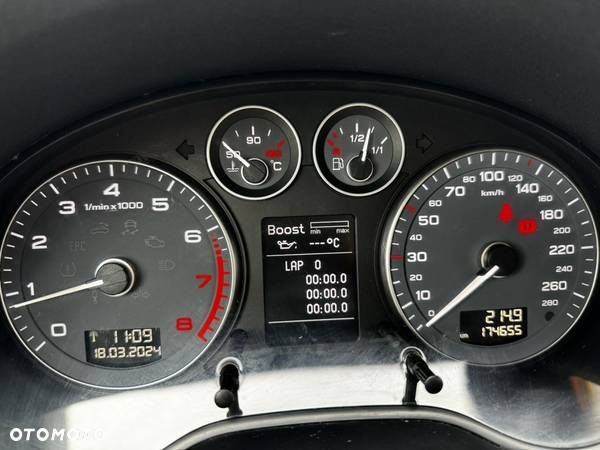 Audi A3 2.0 FSI Ambition - 11