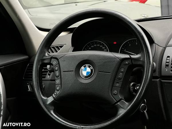 BMW X3 2.0d - 10