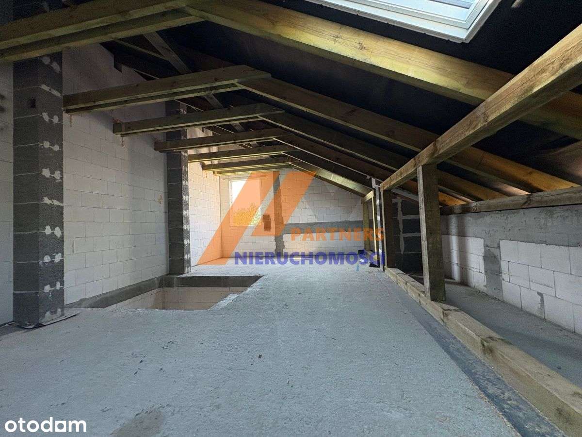 Segment z ogrodem i poddaszem użytkowym.-16