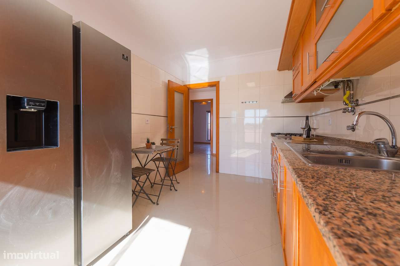 Apartamento T2 na Quinta do Conde com areas de 136m2-17
