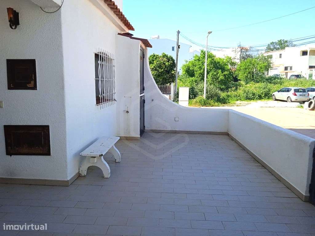 Moradia em banda de tipologia T2+1, Loulé, Algarve - Grande imagem: 4/28
