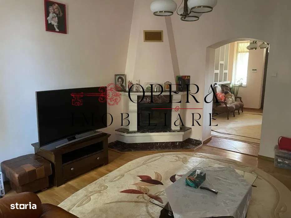 Vila 7 camere, de vanzare, zona Tatarasi - Imagine principală: 3/6