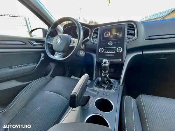 Renault Megane ENERGY TCe 100 EXPERIENCE - 11
