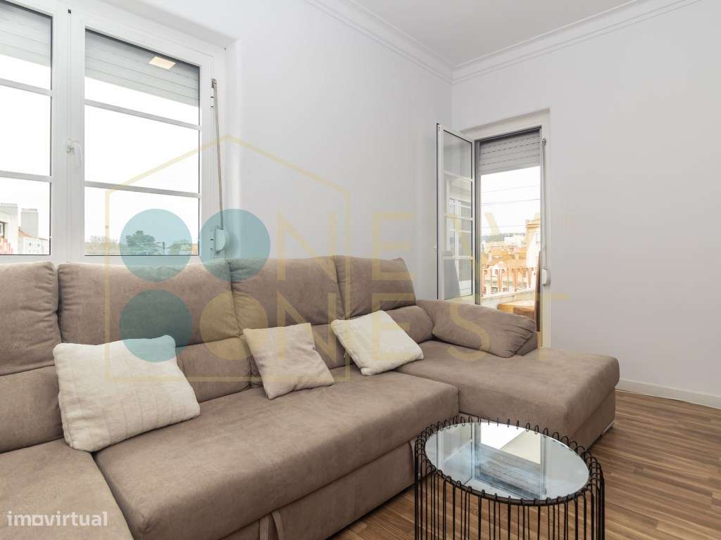 Apartamento T2+1 com excelente luz natural, varanda e logradouro co...-5