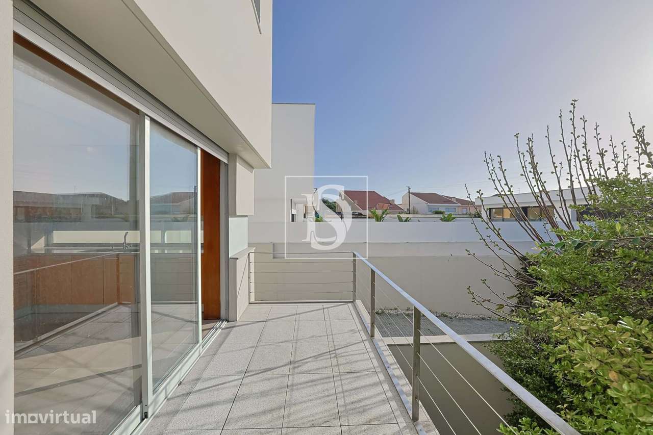 Moradia T3 individual com jardim e garagem na Póvoa de Varzim-18