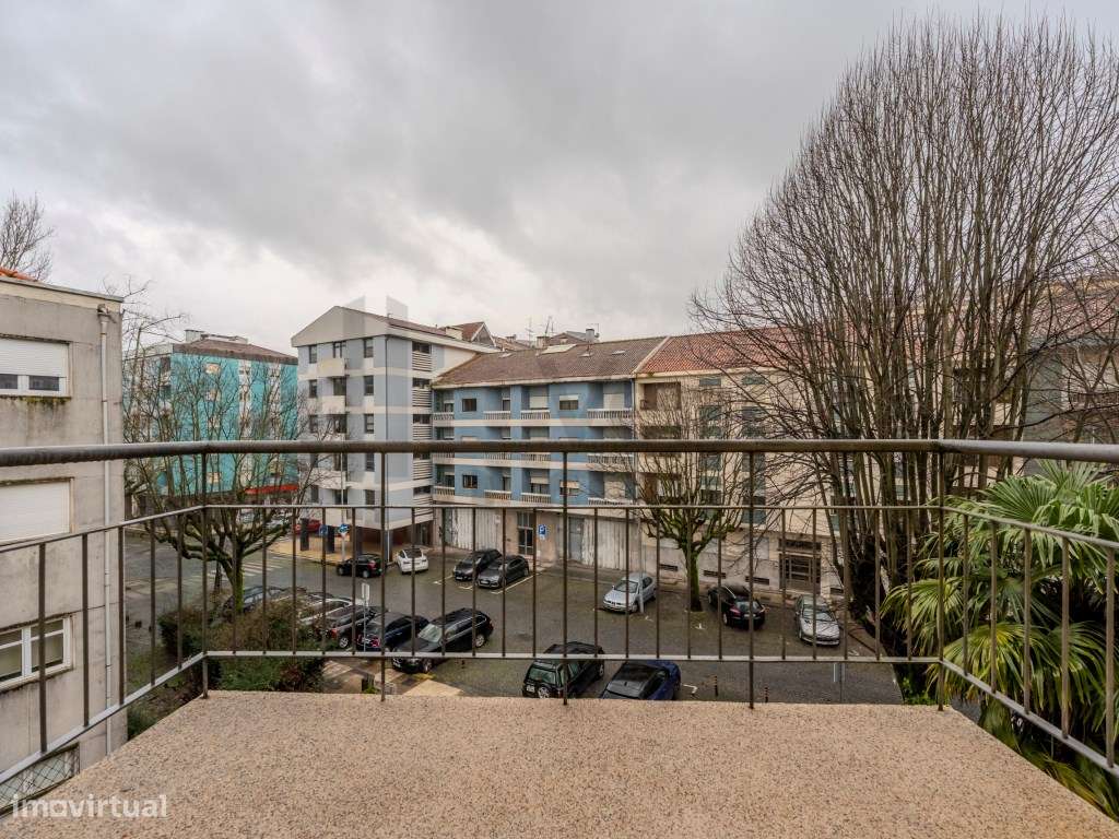 Vende-se T6+1 Braga À Av. Liberdade - Grande imagem: 5/43