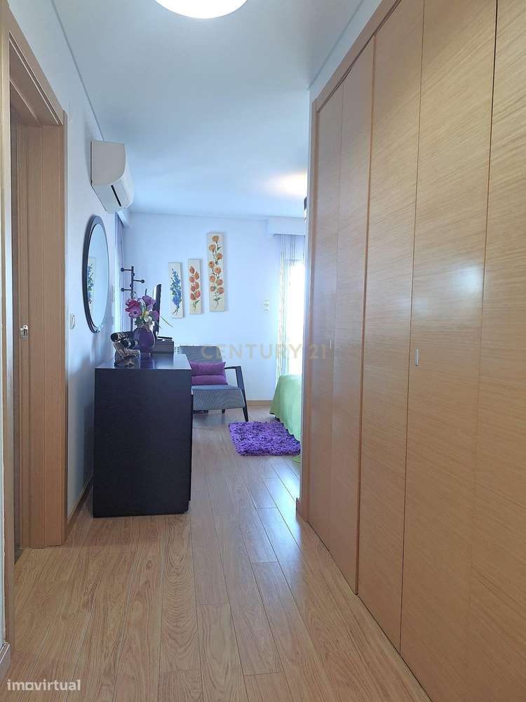 Moradia T3+1 em Alcochete: Luxo e Conforto!-27