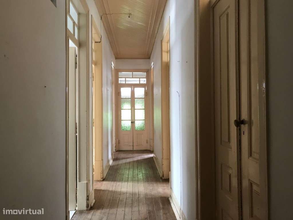 Moradia T7 com elevador-27