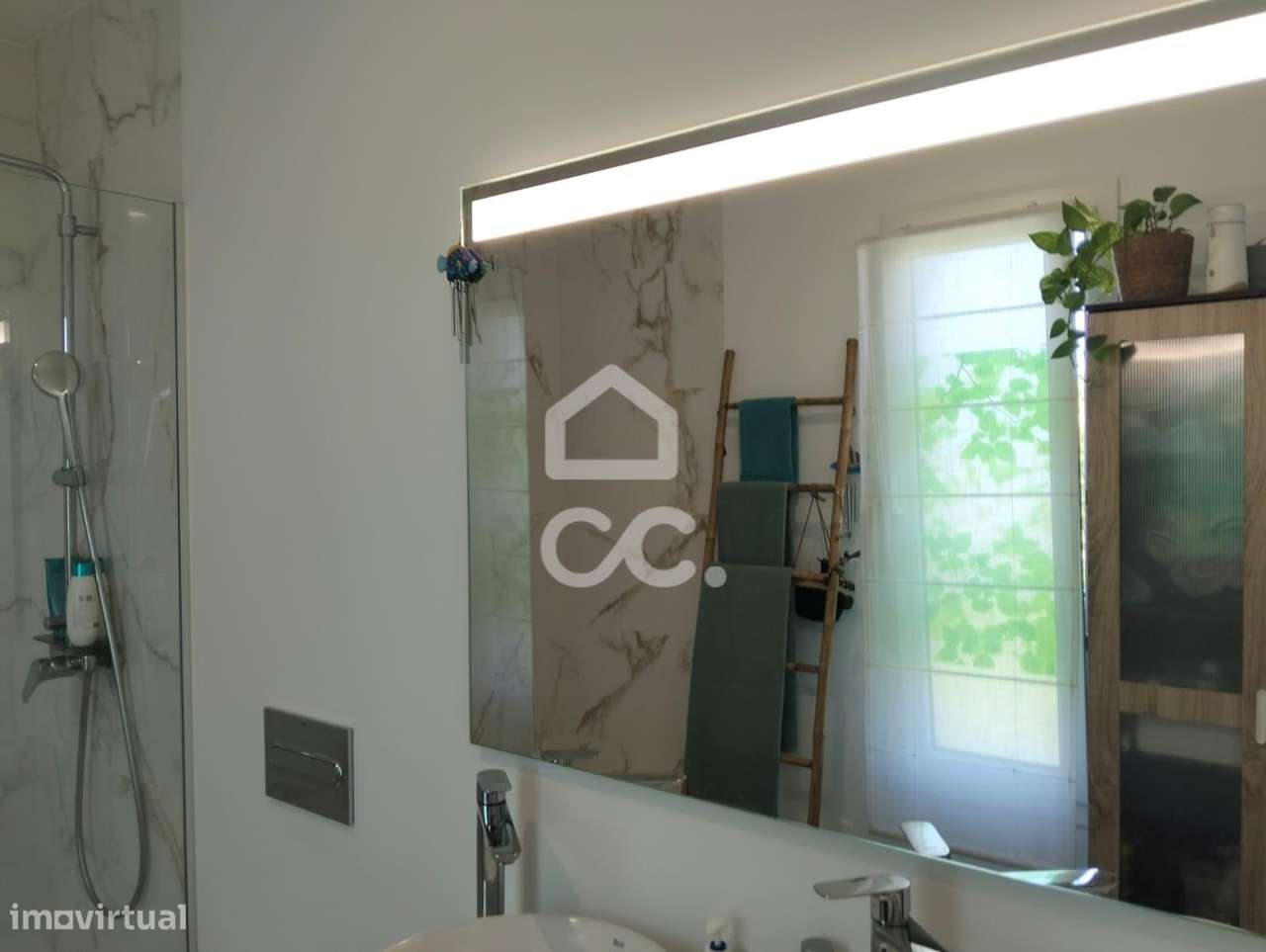 MORADIA T3 COM PISCINA-17