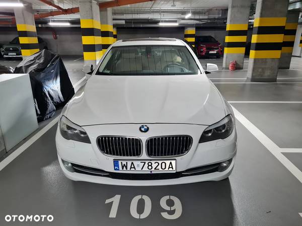 BMW Seria 5 535i Luxury Line - 13