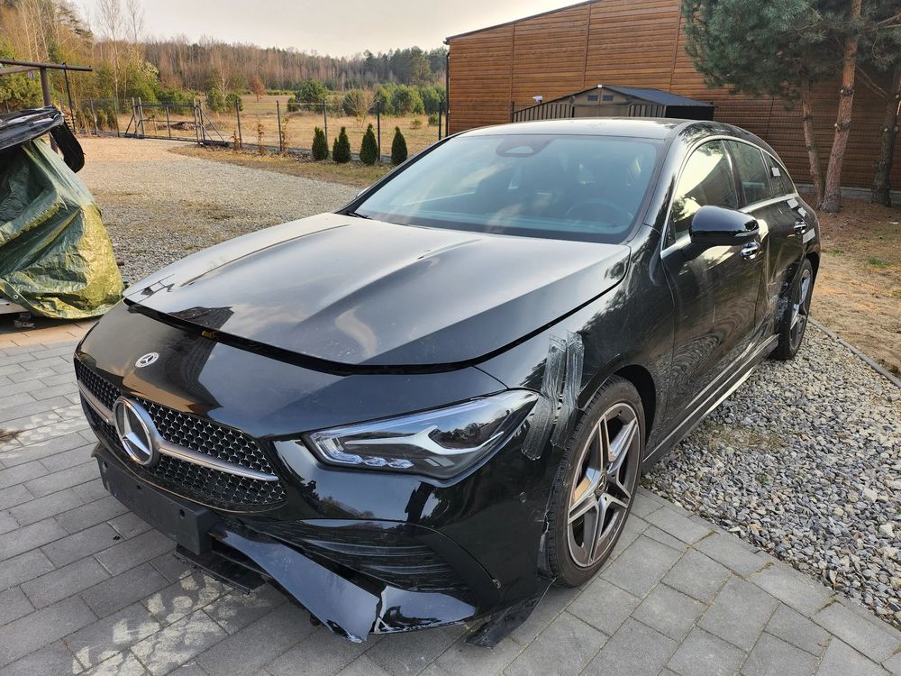 Mercedes-Benz CLA II ver-200-mhev-amg-line-7g--dct 2023