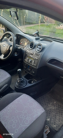 Ford Fiesta 1.3 - 8
