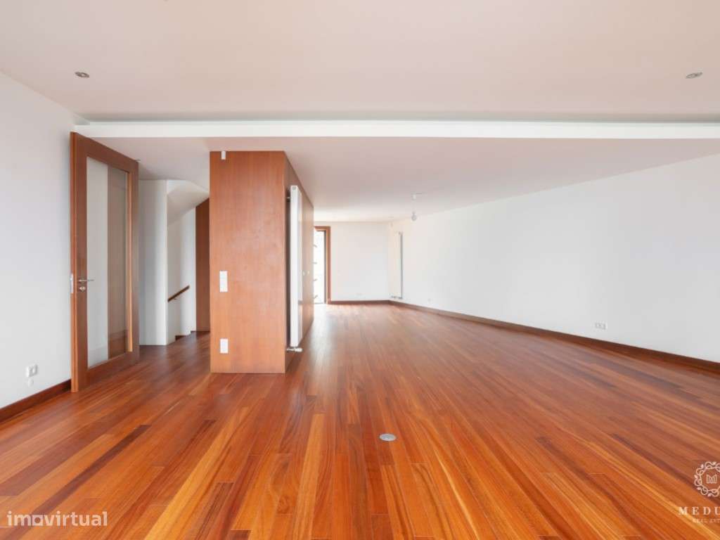 Moradia T4 | Centro Histórico de Leça da Palmeira - Grande imagem: 5/35