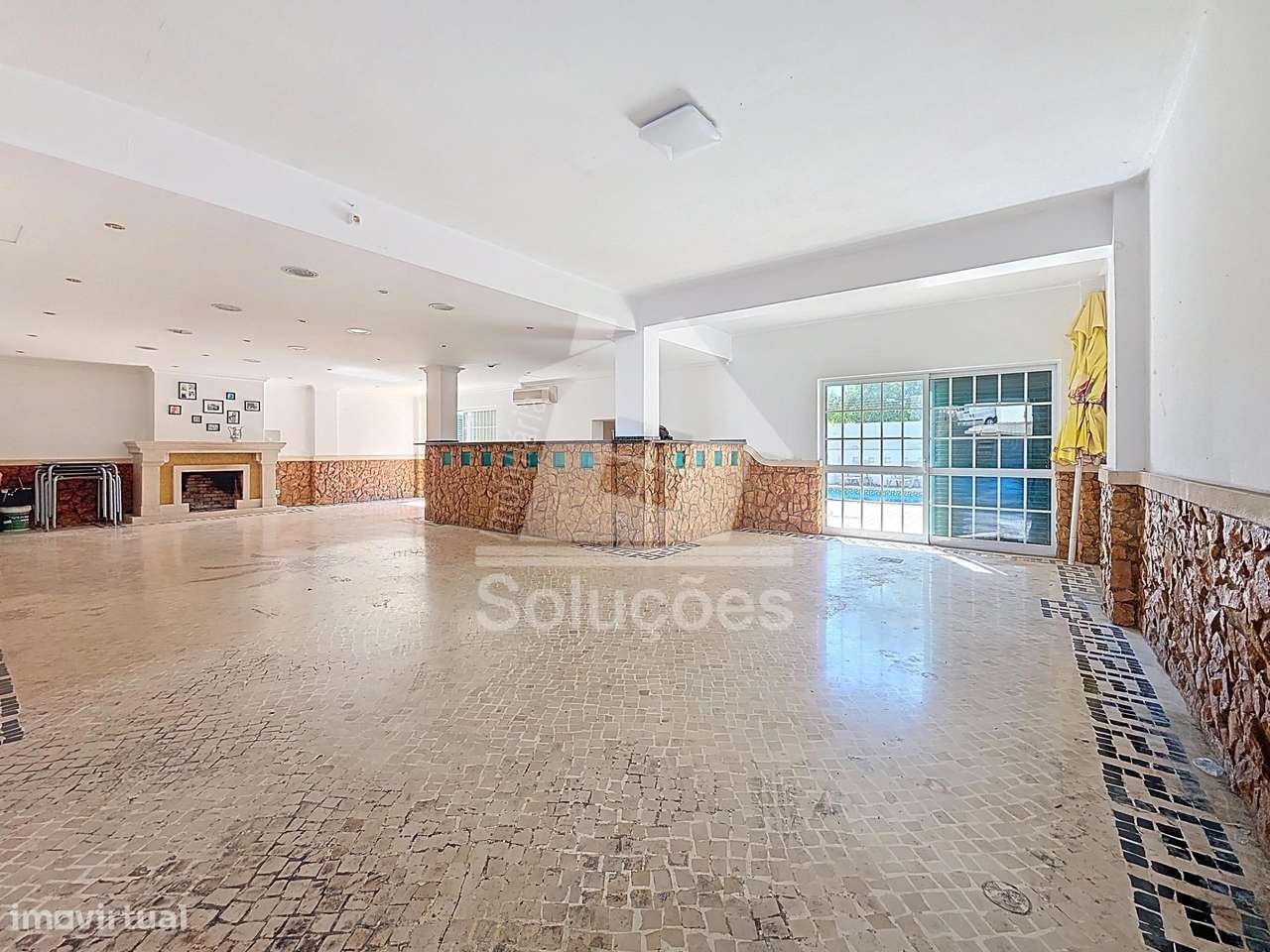 Excelente Moradia com Piscina e Garagem na Mexilhoeira da Carregação - Grande imagem: 5/40