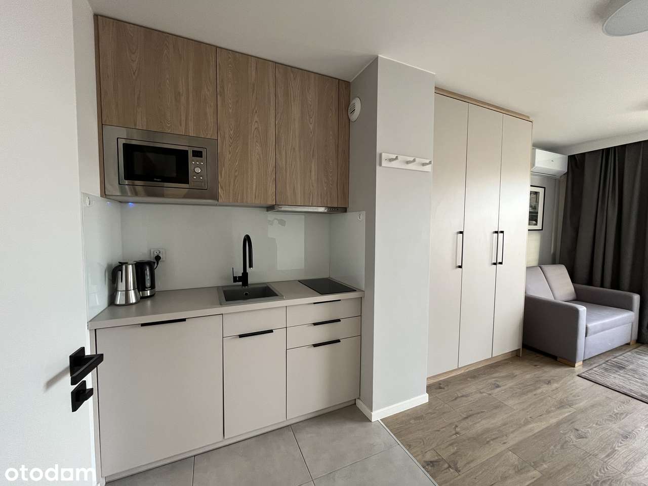 BLISKO CENTRUM - kawalerka przy ul. Na Grobli - Pełny obrazek: 2/7