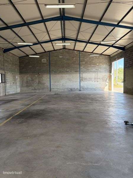 Armazém com Licença de Utilização para  comérçio, serviços e Industria - Grande imagem: 5/12