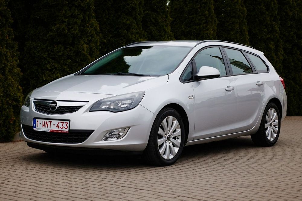 Opel Astra J (2009-2019) 1.7 CDTI DPF ecoFLEX Start/Stop Active 2012