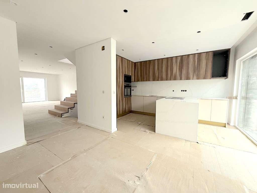 Moradia V4 com vista para TORRES VEDRAS - Grande imagem: 4/31