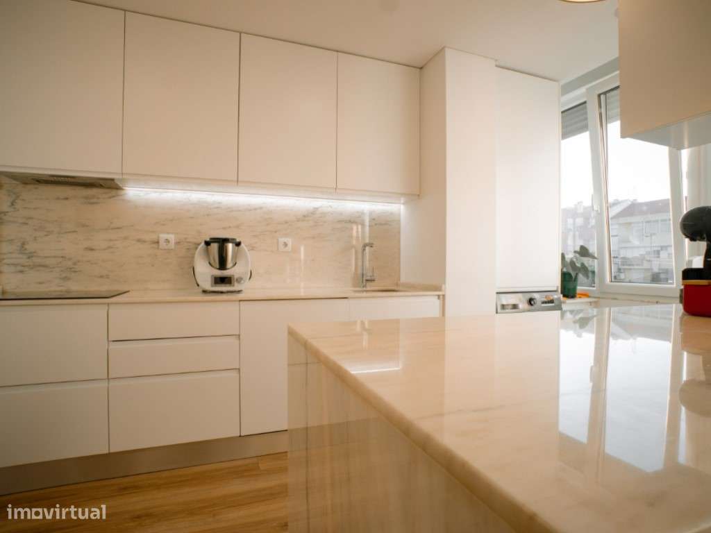 Apartamento T2 totalmente remodelado Baixa da Banheira - Grande imagem: 5/20