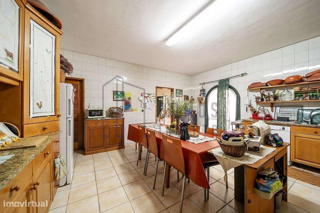 Quinta em Pedroso, Vila Nova de Gaia, com 40 mil metros quadrados.-17