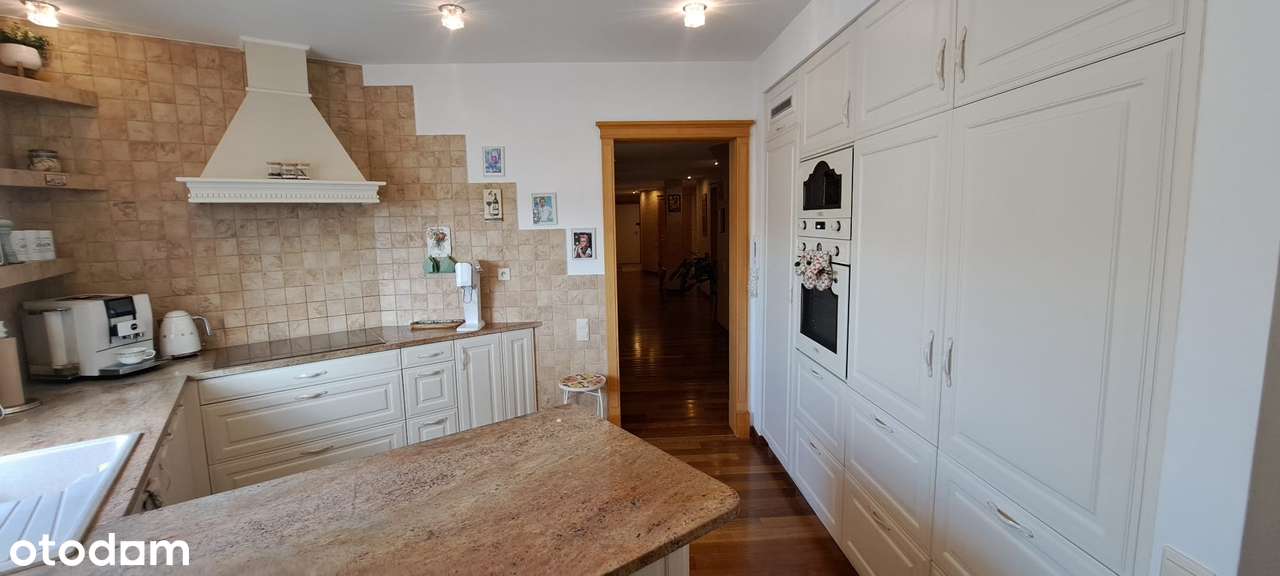 Przestronny i cichy apartament na ostatnim piętrze przy metrze - Pełny obrazek: 5/20