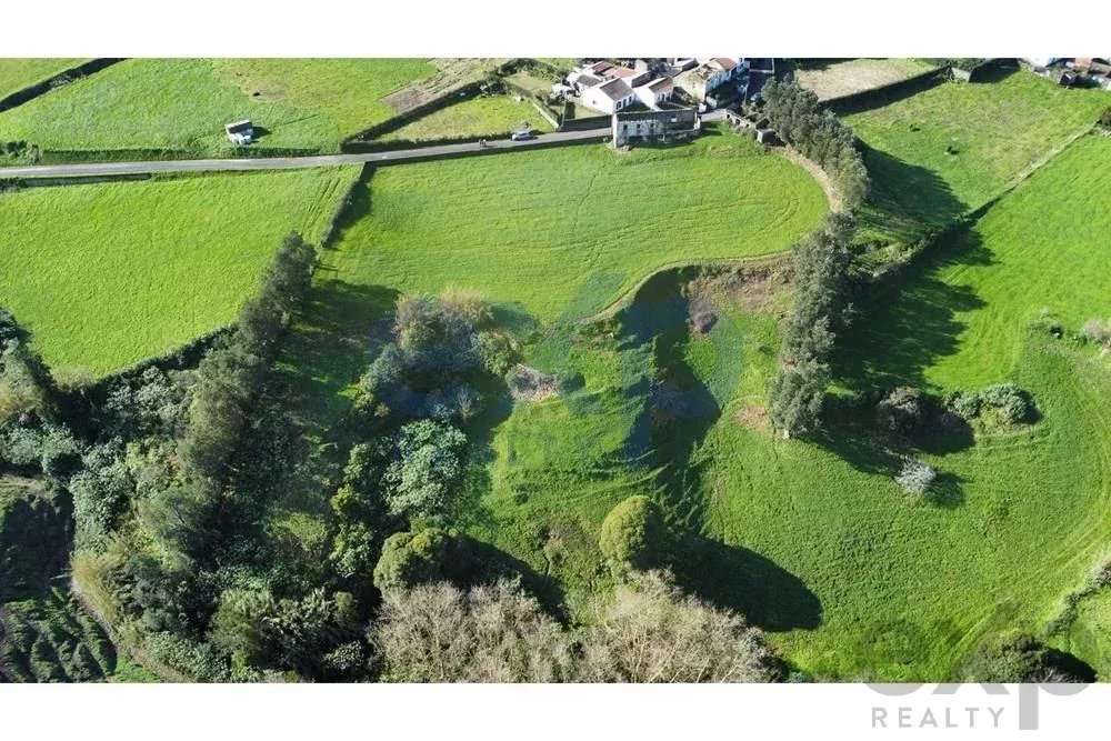 Terreno com Vista Mar e Montanha - Grande imagem: 3/21