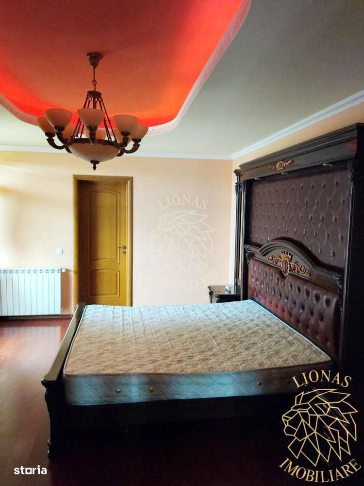Casa/Conac/Pensiune/Casa de vacanta-1300 mp -Str. Ghinzii -EXCLUSIV - Imagine principală: 2/8