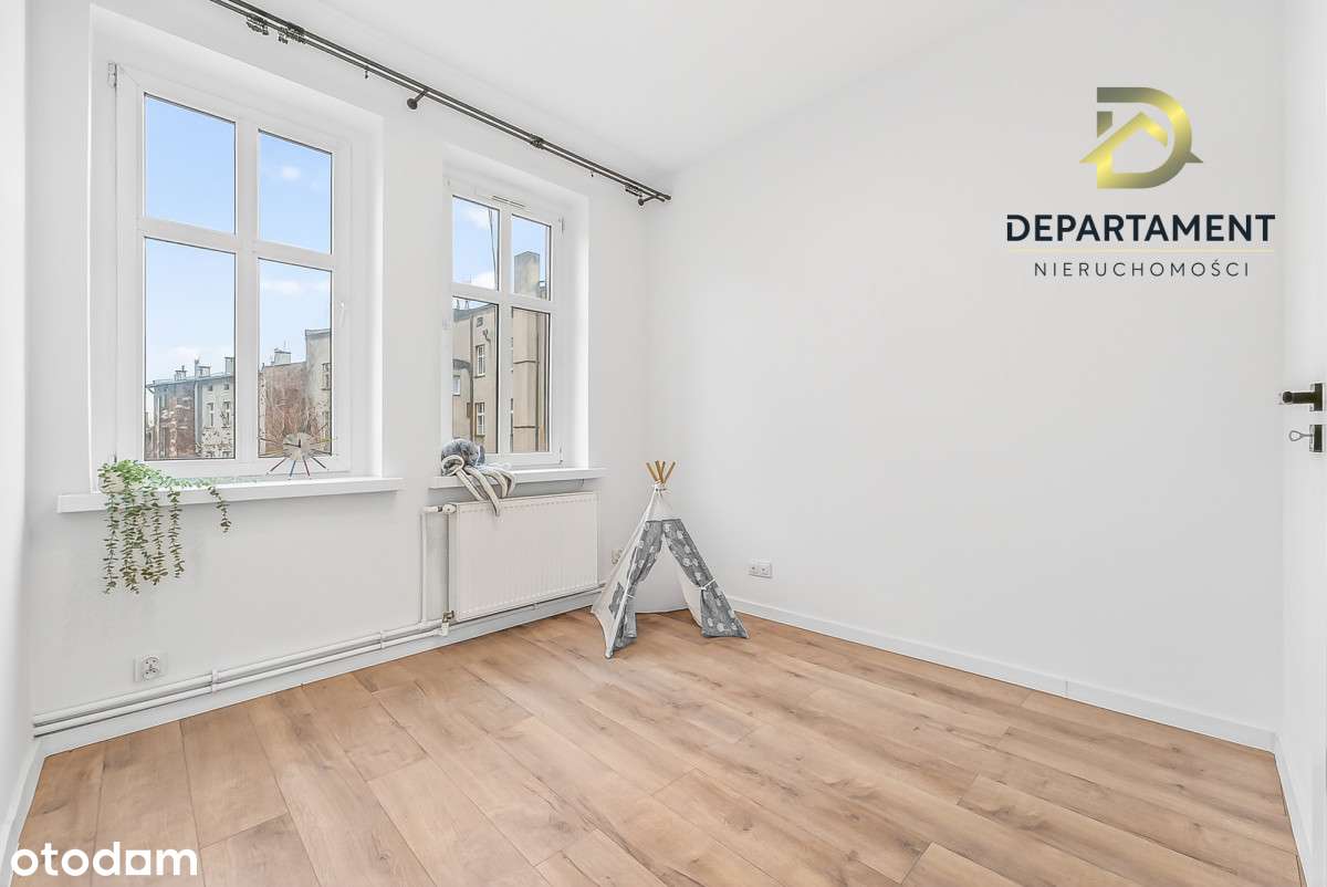 4 pokojowe mieszkanie Centrum z balkonem-7