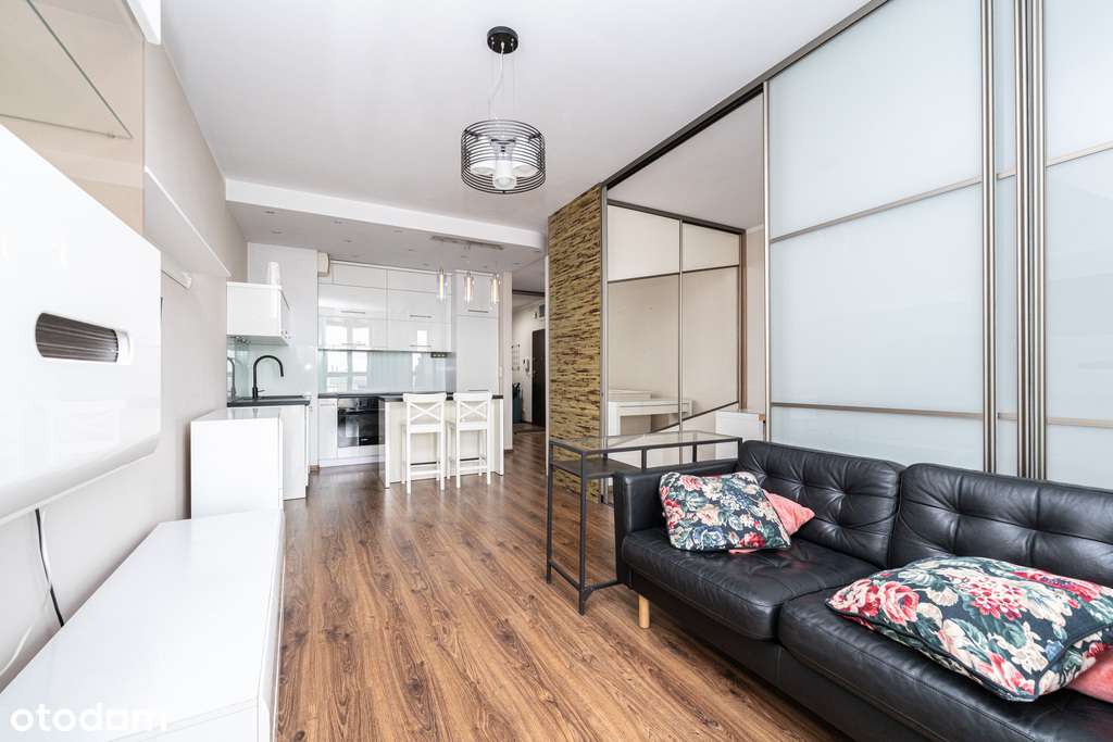 Bez prowizji! Dwa pokoje w ikonicznej lokalizacji-0