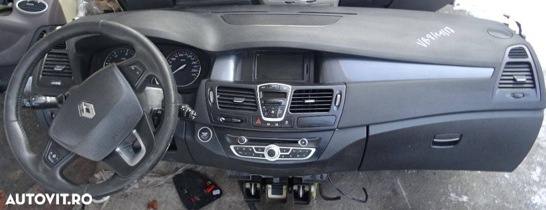 Plansa de bord Renault Laguna 3 din 2008 cu airbag volan si pasager volan pe stanga - 1