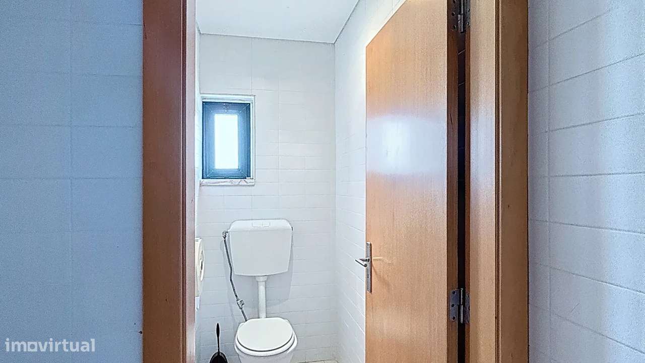 Armazém Industrial com Potencial de Expansão | Sintra-4
