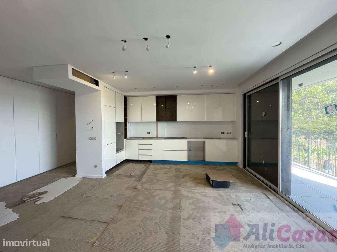 Fabulosos Apartamentos T3 C/Amplas varandas e vista Mar-16