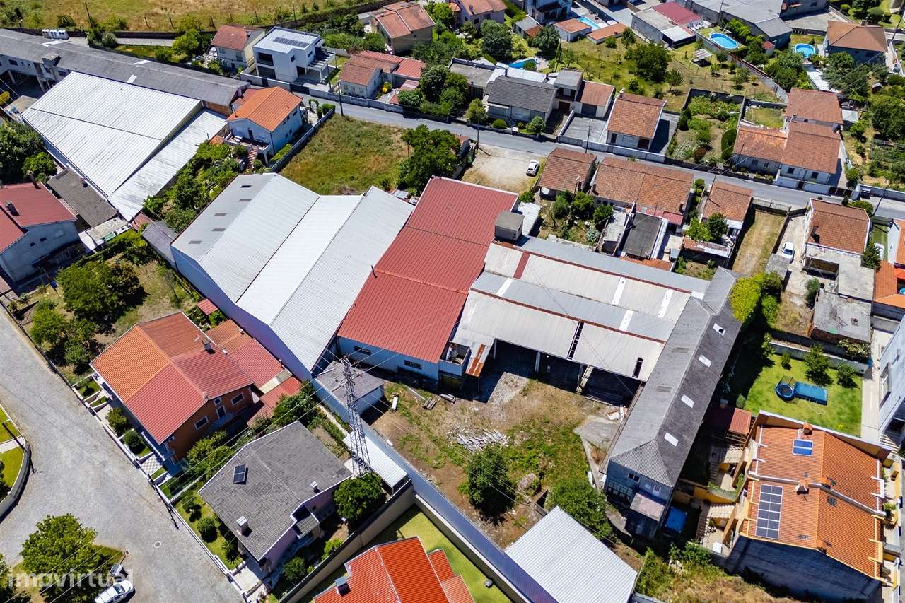 Conjunto de Pavilhões Industriais para Reabilitação | Parada de Tibães-57