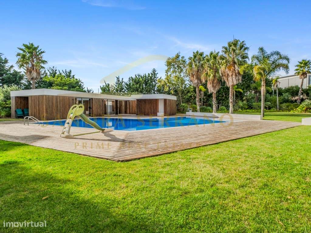 Duplex T6 com 400m2 de área na Quinta da Beloura, box independente - Grande imagem: 4/48