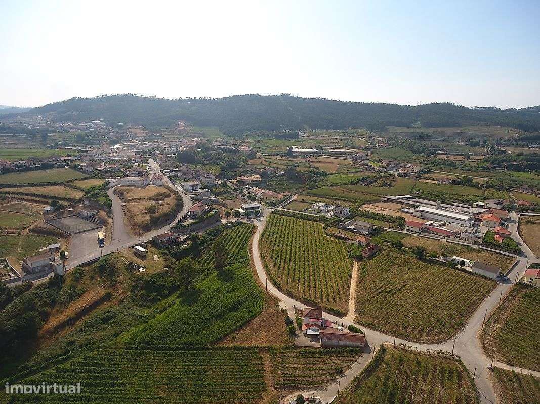 Terreno de 2000m2 no campo em Paredes - Grande imagem: 2/4