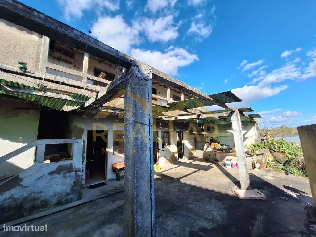 Moradia para Restauro em Aguçadoura! - Grande imagem: 4/21