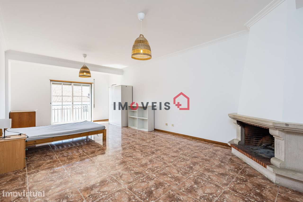 Apartamento T4 central com elevador - Grande imagem: 4/22