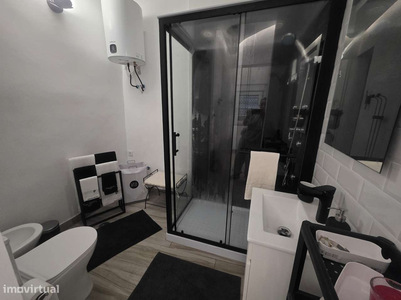 Moradia T1 + 1 com 2 terraços perto do Mar e Marina-11