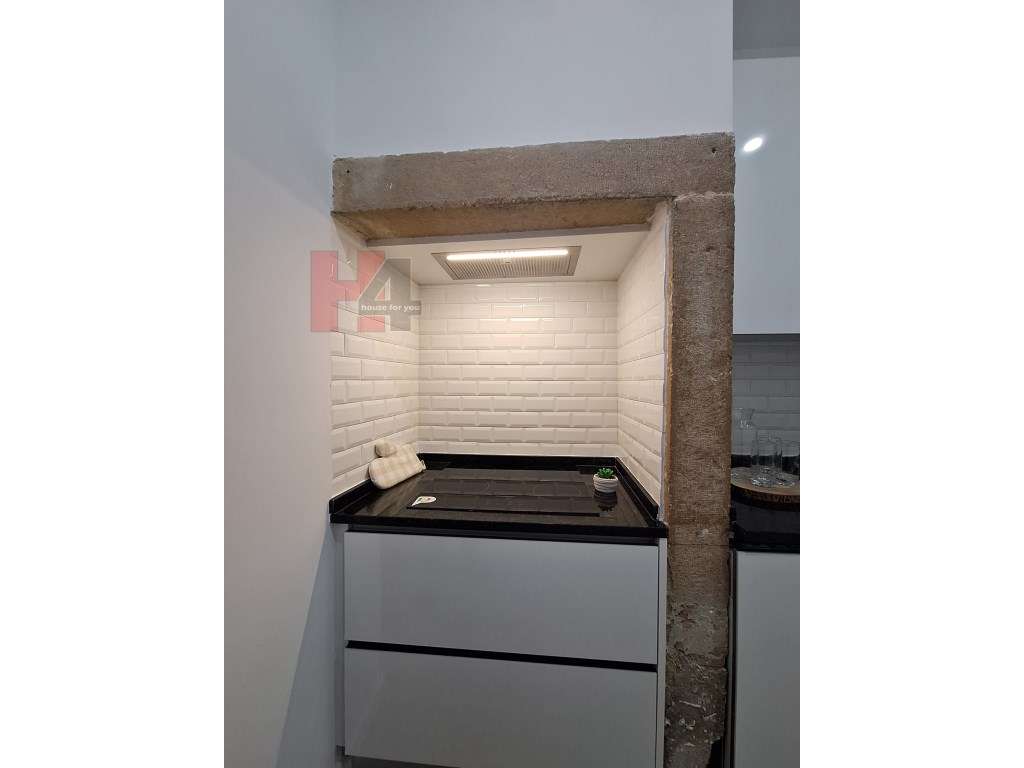 Apartamento T3 totalmente remodelado em Penha de França-5