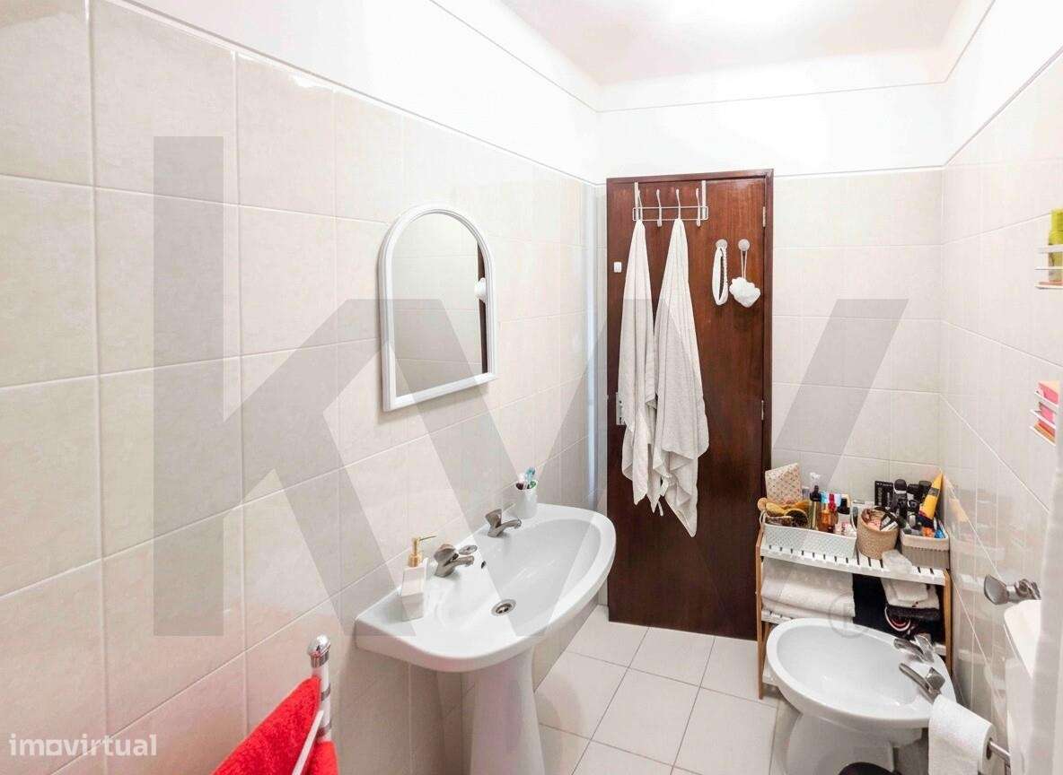 Apartamento T1 Pronto a Habitar com Vista Panorâmica – Bairro do Revol-12