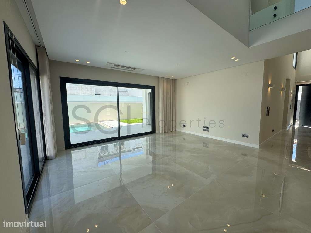 Moradia T4 Luxo Isolada | Belverde | Piscina | Garagem-52