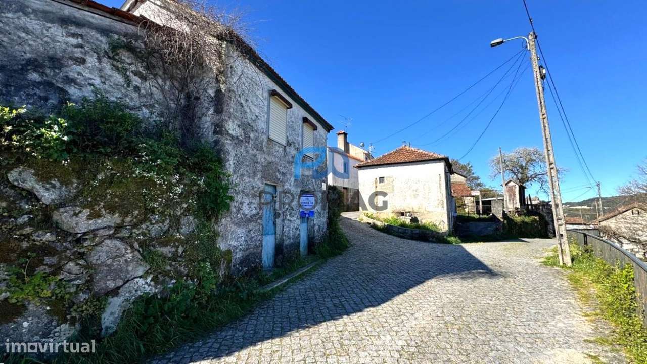 Oportunidade Única: Conjunto 3 Moradias em Granito Vistas Panorâmicas-11