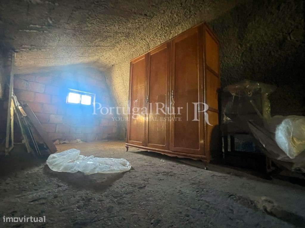 Moradia com potencial de investimento na Serra da Estrela, Covilhã-40