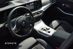 BMW Seria 3 318i M Sport - 11