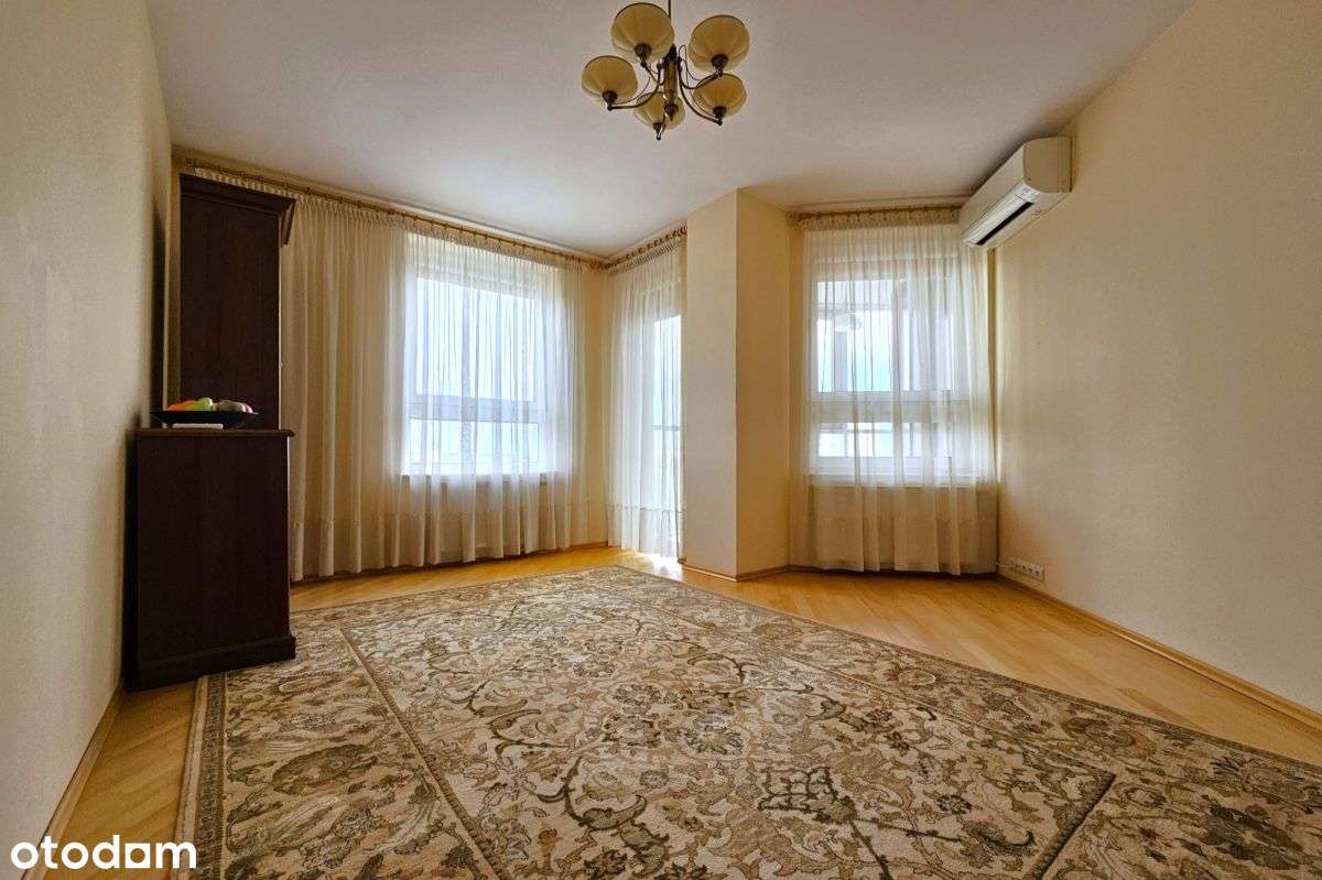 Ursynów, kawalerka przy stacji Metra Stokłosy.-3