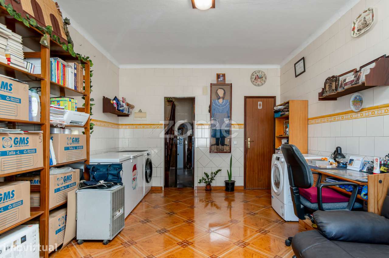 Moradia T1 + 1 Azambuja com Espaço Comercial-37
