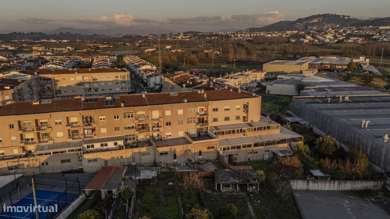 Apartamento T3 com terraço em Frossos, Braga-35