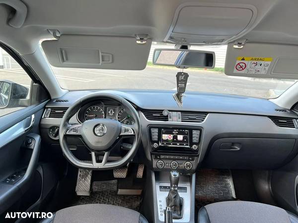 Skoda Octavia 2.0 TDI DSG Premium Edition - 20